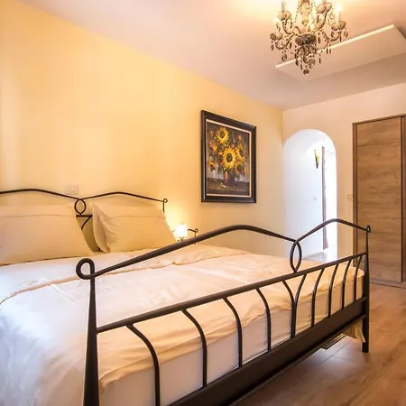 Appartement Radolca And *